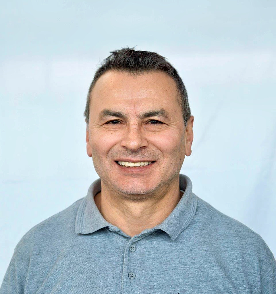 Ayhan Keserein Bild des Mitarabeiters. Portrait.
