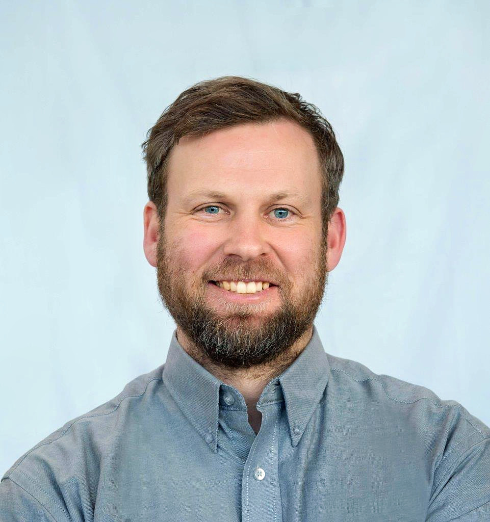 Christian Piehl ein Bild des Mitarabeiters. Portrait.
