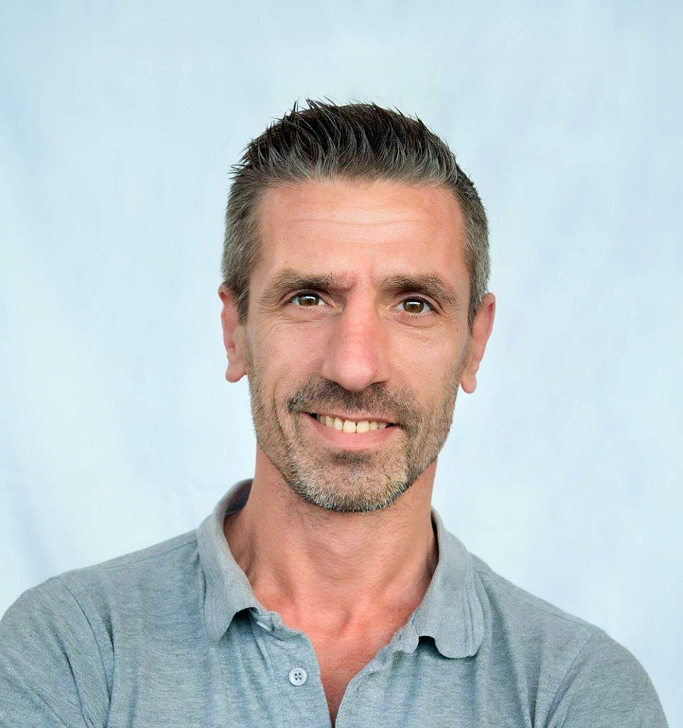 Metin Üstel ein Bild des Mitarabeiters. Portrait.