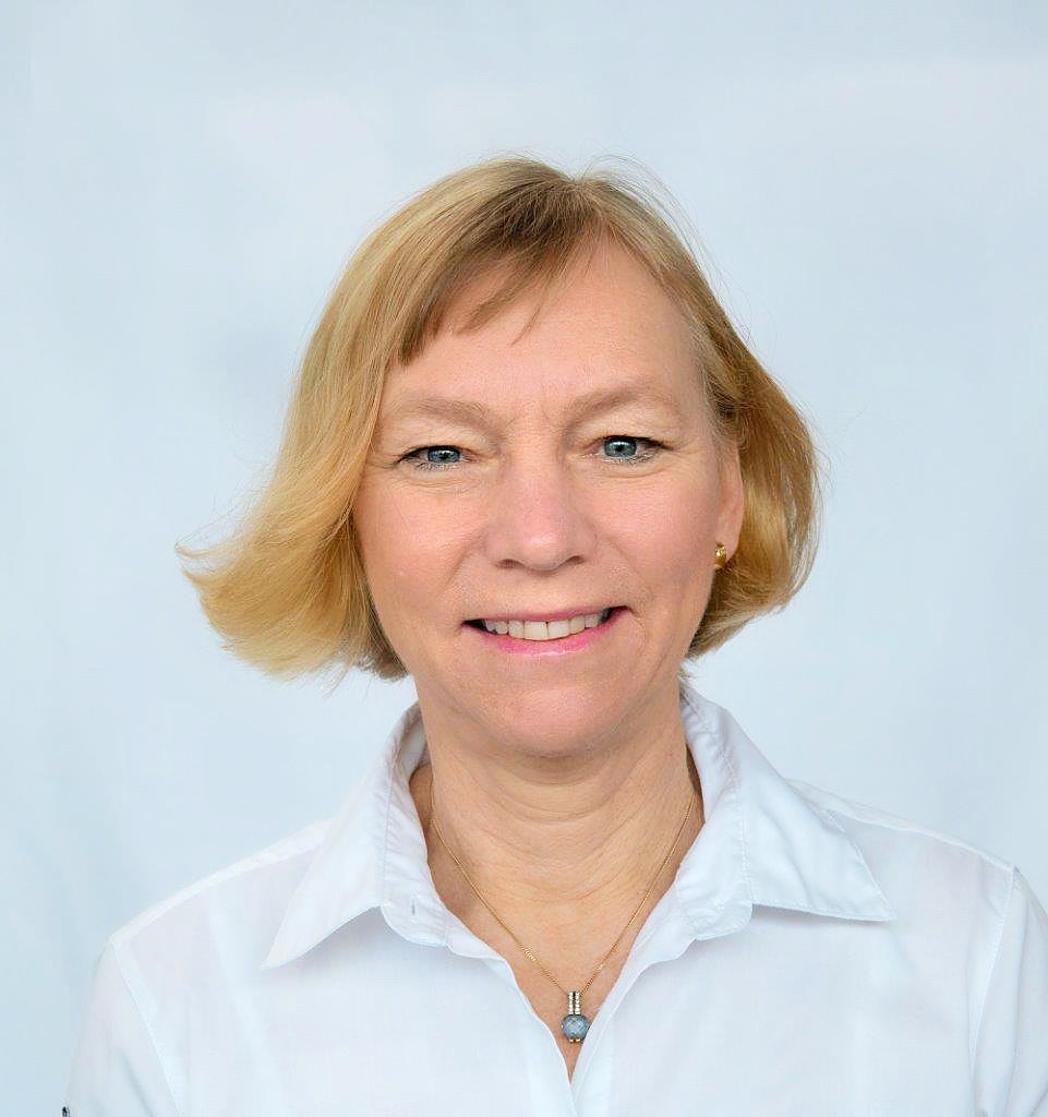 Petra Rohde ein Bild des Mitarabeiters. Portrait.
