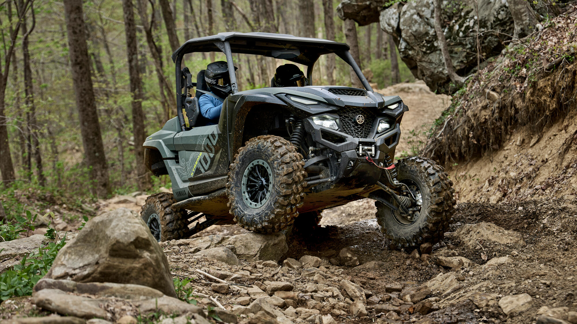 2026-Yamaha-YXE1000EWS-EU-X-EU-Moss_Grey___Tactical_Black-Action-001-03